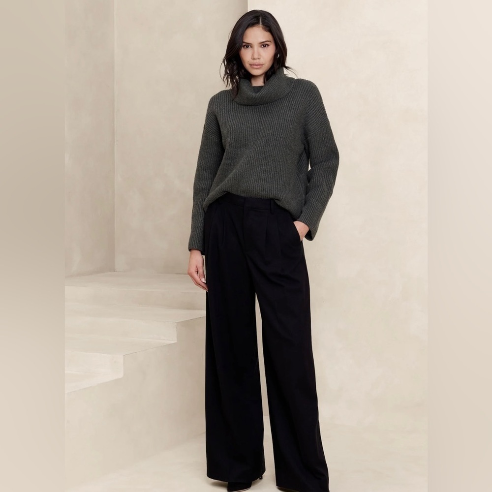 NWT! Banana Republic Black Wide Leg Pants - Multiple 🧡